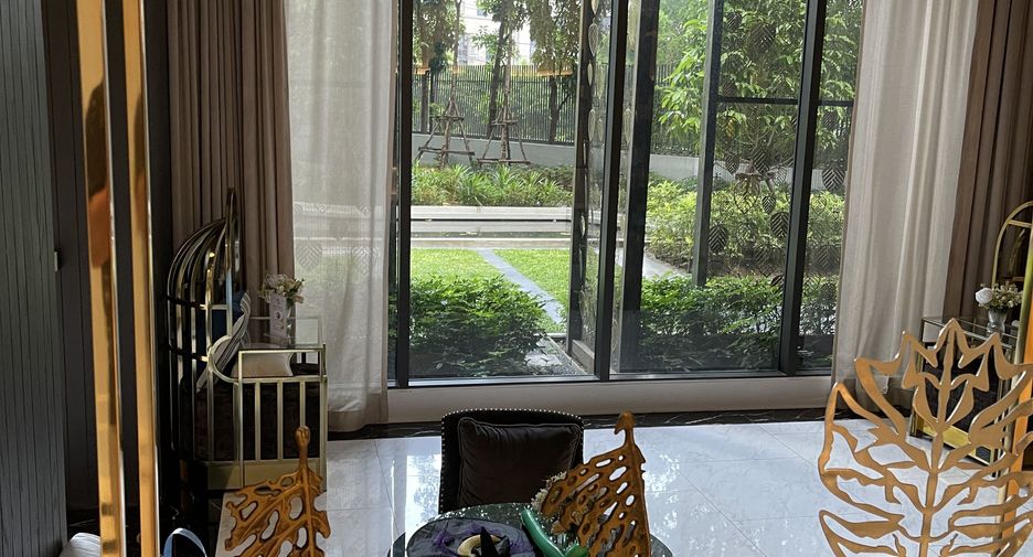 For sale studio condo in Pathum Wan, Bangkok