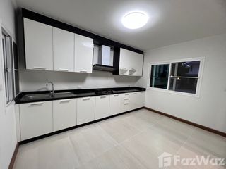 For sale 4 Beds house in Thawi Watthana, Bangkok