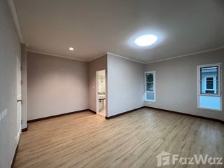 For sale 4 Beds house in Thawi Watthana, Bangkok