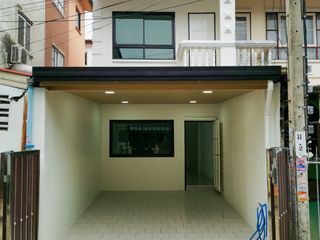 For sale 2 bed townhouse in Khlong Sam Wa, Bangkok