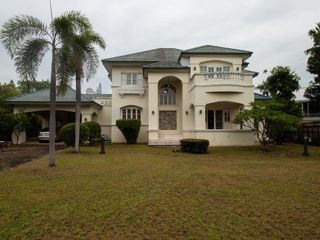 For sale 3 bed villa in Thawi Watthana, Bangkok