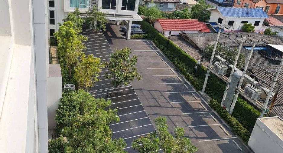 For sale 1 bed condo in Lat Phrao, Bangkok