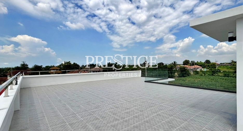 For rent and for sale 6 bedrooms house in Bang Lamung, Chonburi
