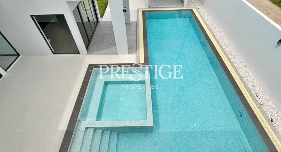 For rent and for sale 6 bedrooms house in Bang Lamung, Chonburi