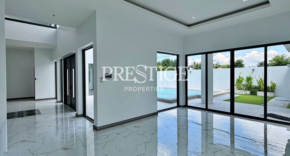 For rent and for sale 6 bedrooms house in Bang Lamung, Chonburi