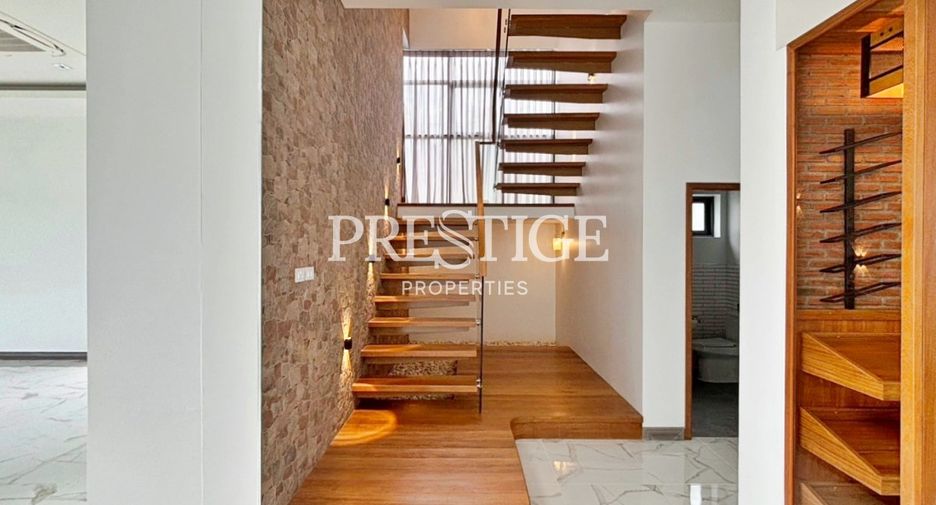 For rent and for sale 6 bedrooms house in Bang Lamung, Chonburi