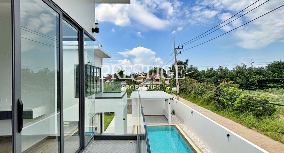 For rent and for sale 6 bedrooms house in Bang Lamung, Chonburi