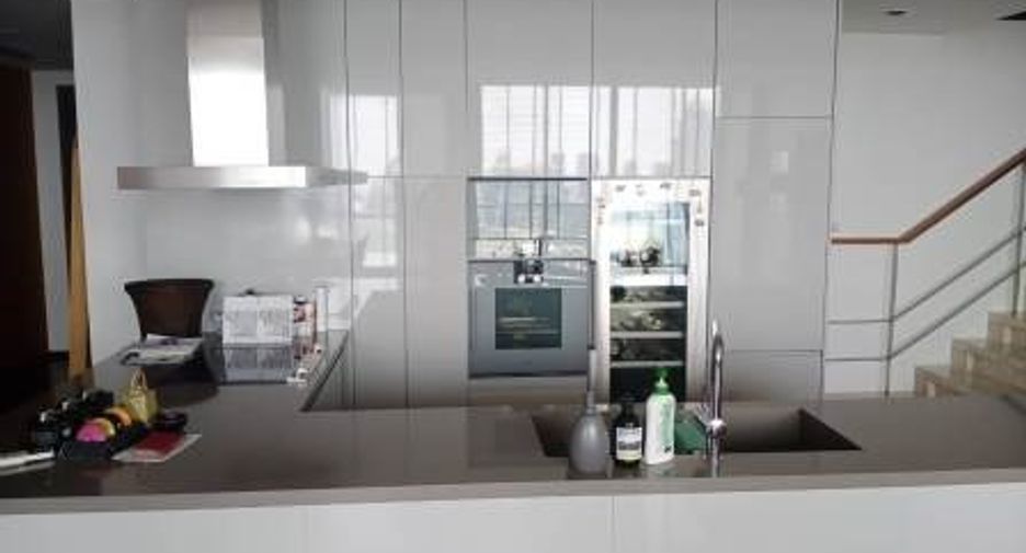 Продажа 3 спальни кондо в Кхлонг Тоеи, Бангкок