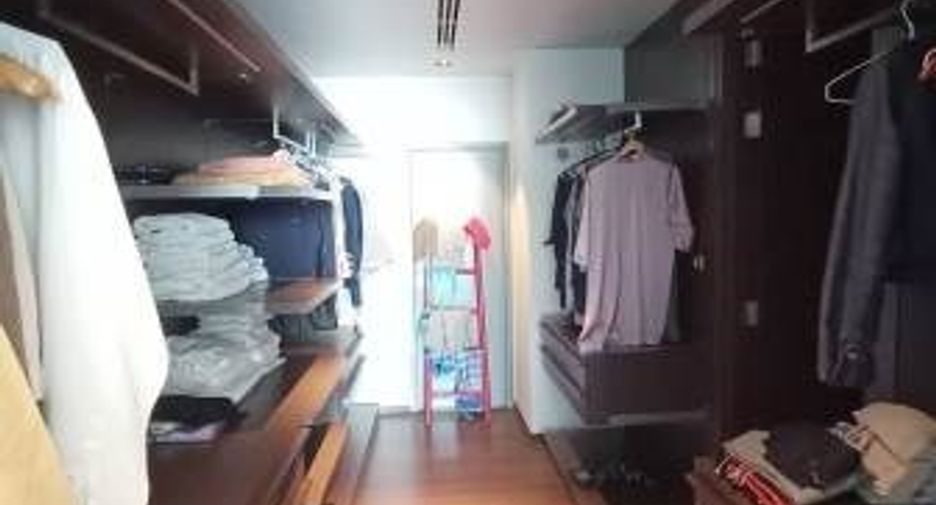 Продажа 3 спальни кондо в Кхлонг Тоеи, Бангкок