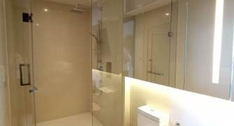 Продажа 3 спальни кондо в Кхлонг Тоеи, Бангкок