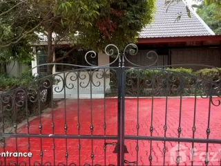 For rent 4 bed villa in Mueang Chiang Mai, Chiang Mai
