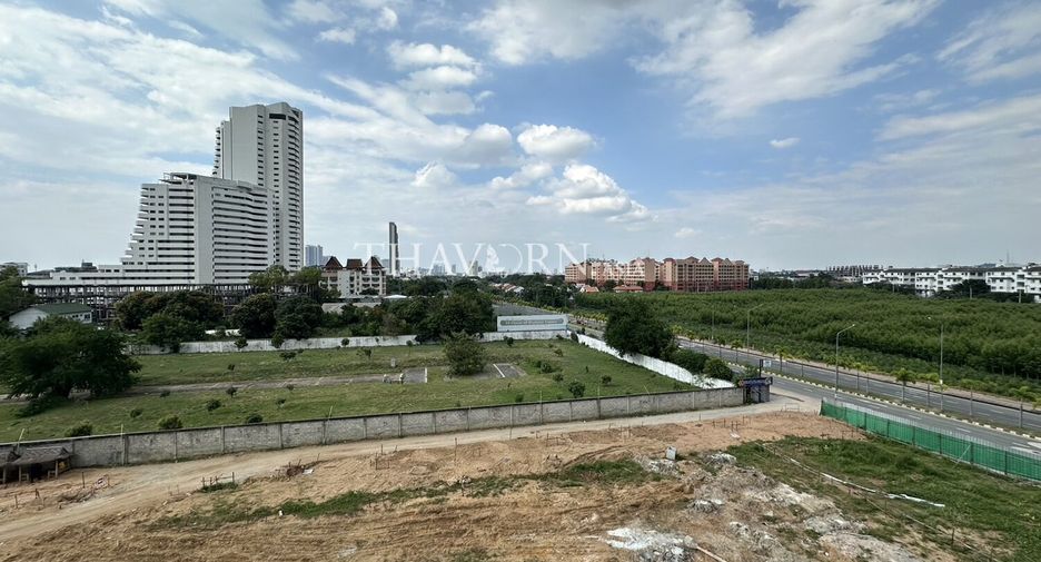 For sale studio condo in Bang Lamung, Chonburi