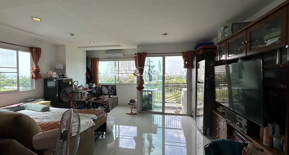 For sale studio condo in Bang Lamung, Chonburi