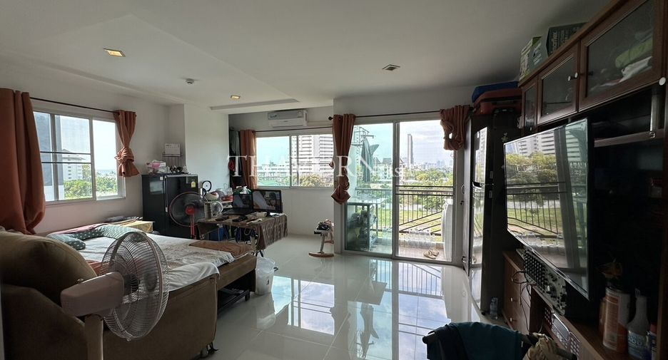 For sale studio condo in Bang Lamung, Chonburi