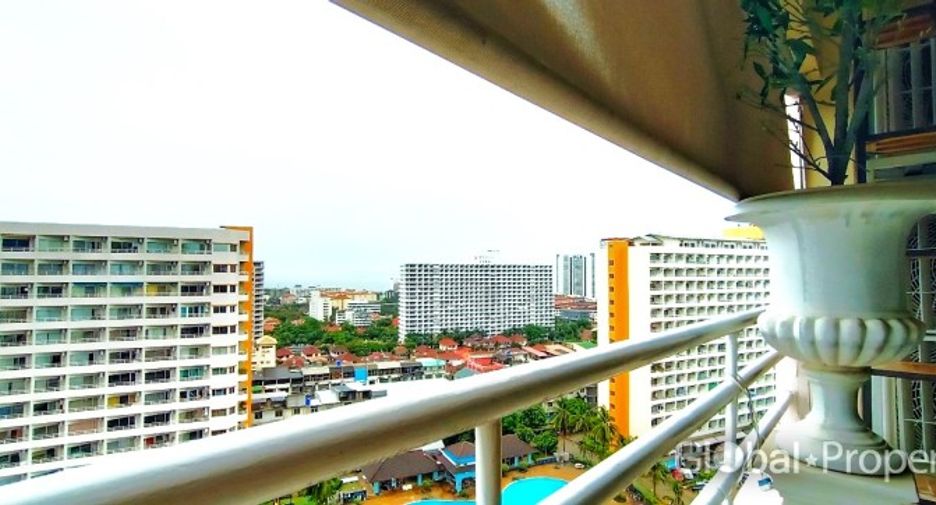 For sale 2 bedrooms condo in South Pattaya, Pattaya
