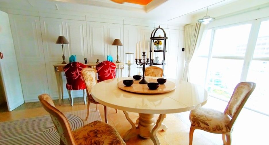For sale 2 bedrooms condo in South Pattaya, Pattaya