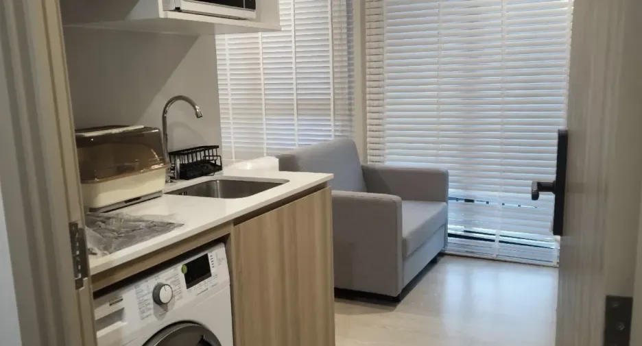 For rent スタジオ condo in Don Mueang, Bangkok