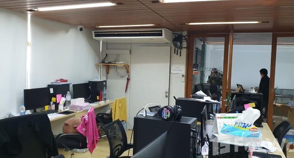 For sale office in Khan Na Yao, Bangkok