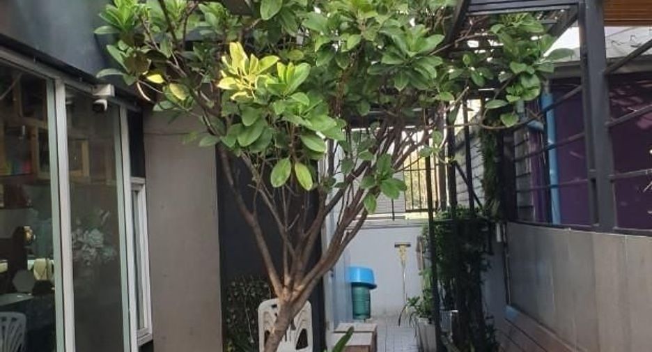 For sale office in Khan Na Yao, Bangkok