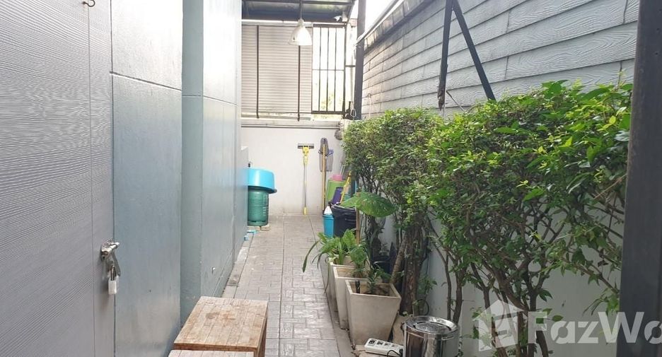 For sale office in Khan Na Yao, Bangkok