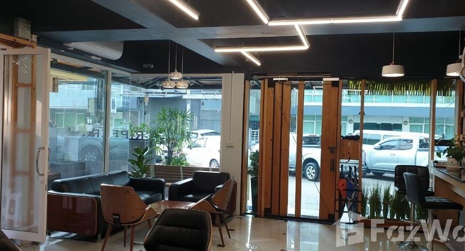 For sale office in Khan Na Yao, Bangkok