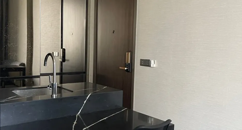 For rent 1 bed condo in Khlong Toei, Bangkok