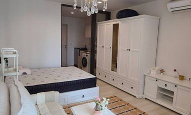 For rent studio condo in Pathum Wan, Bangkok