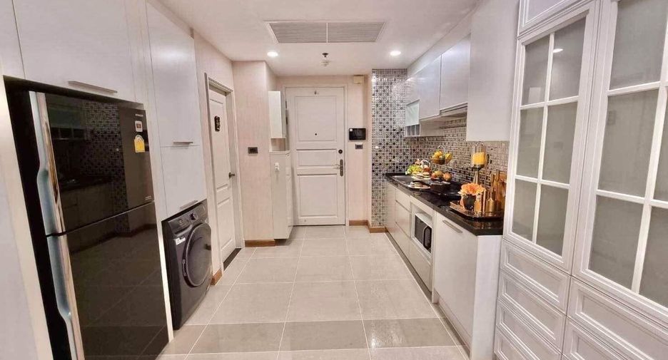 For sale 1 bed condo in Huai Khwang, Bangkok