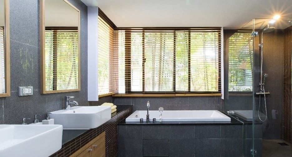 For sale 4 bed condo in Cha Am, Phetchaburi