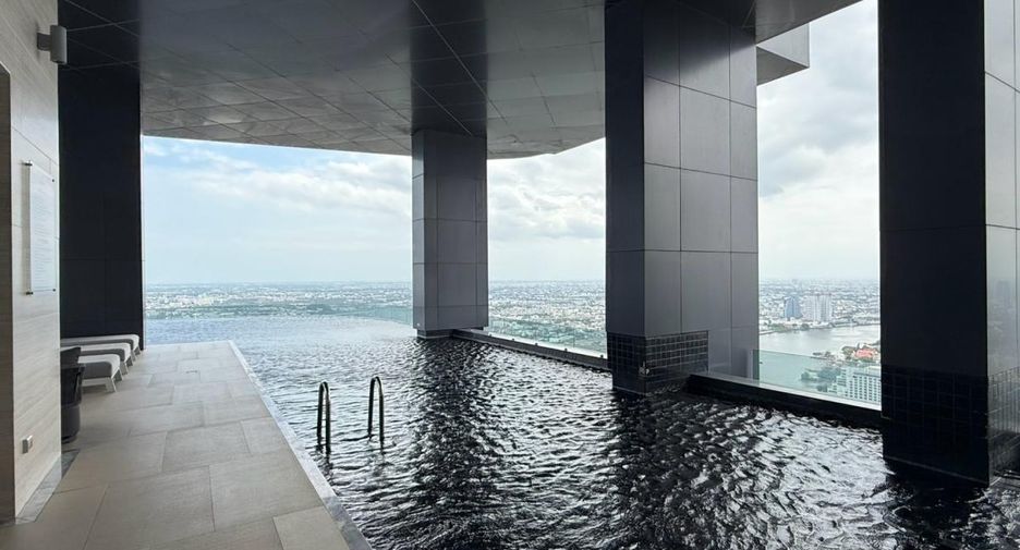 For sale 4 bedrooms condo in Bang Kho Laem, Bangkok