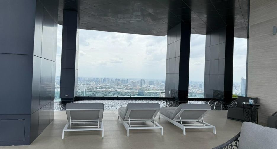 For sale 4 bedrooms condo in Bang Kho Laem, Bangkok
