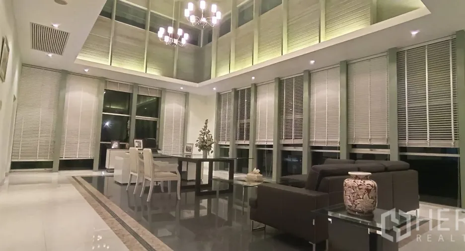 Almacén en venta en Mueang Samut Sakhon, Samut Sakhon