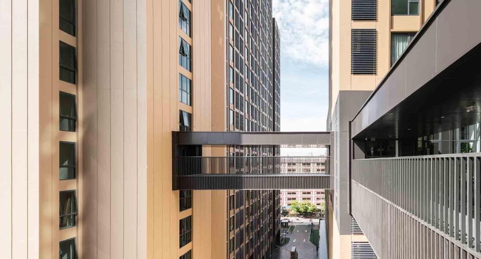 For sale 1 bed condo in Phaya Thai, Bangkok