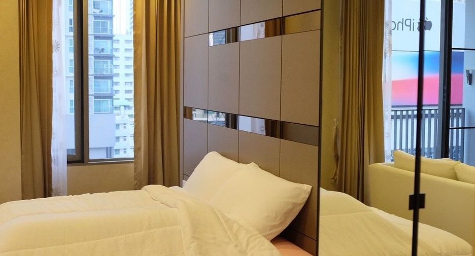 For sale 1 bed condo in Sathon, Bangkok