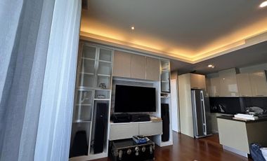 For rent 2 bed condo in Watthana, Bangkok