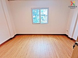 For sale 5 bed townhouse in Krathum Baen, Samut Sakhon