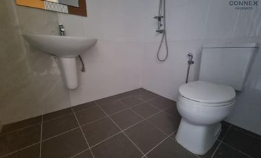 For sale 3 bed townhouse in Ban Pho, Chachoengsao