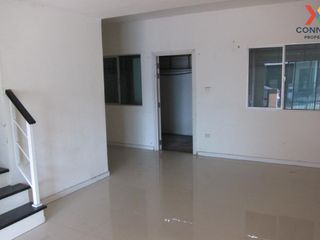 For sale 3 Beds townhouse in Lat Lum Kaeo, Pathum Thani