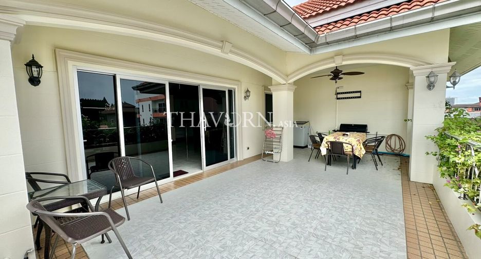 For sale 3 bedrooms condo in Bang Lamung, Chonburi