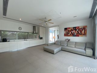 For sale 3 Beds house in Phra Khanong, Bangkok