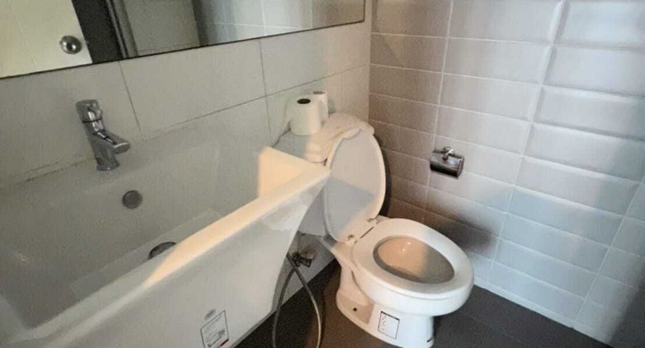 For sale 1 bed condo in Khlong Toei, Bangkok