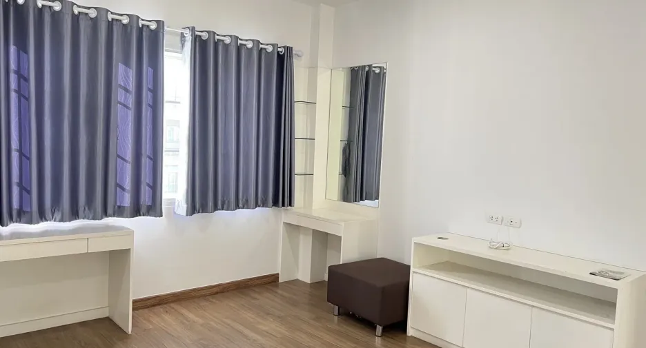 For sale 2 Beds townhouse in Hang Dong, Chiang Mai