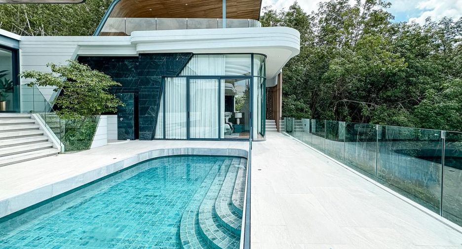 For sale 4 bedrooms villa in Thalang, Phuket