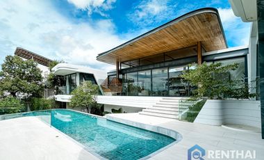 For sale 4 bedrooms villa in Thalang, Phuket