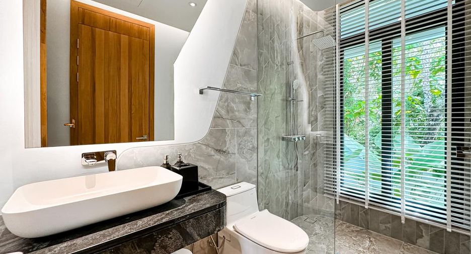 For sale 4 bedrooms villa in Thalang, Phuket