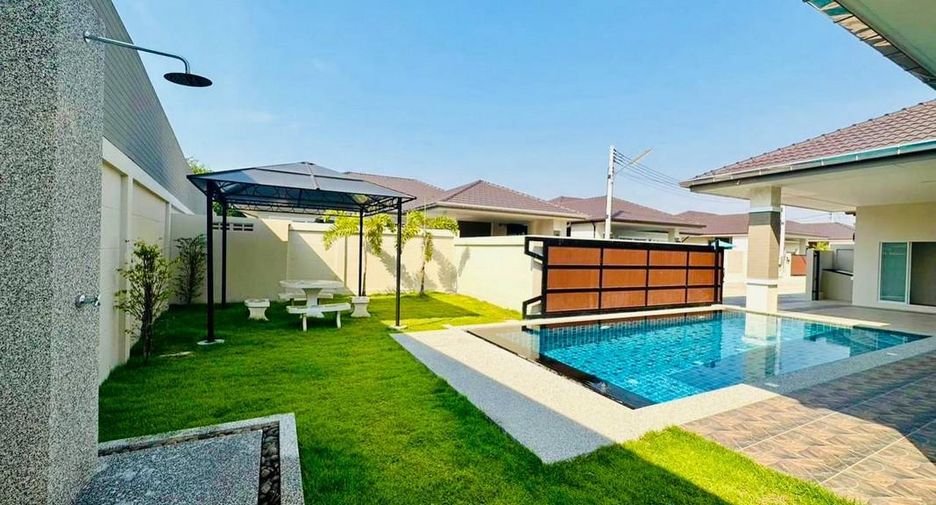 For sale 3 bedrooms house in East Pattaya, Pattaya