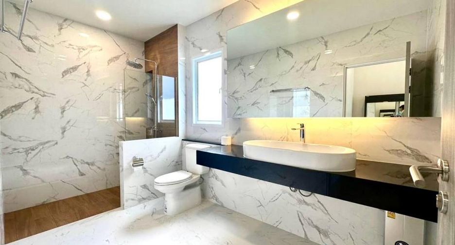 For sale 3 bedrooms house in East Pattaya, Pattaya