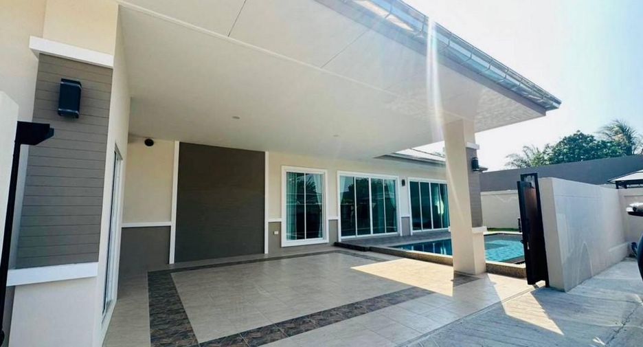 For sale 3 bedrooms house in East Pattaya, Pattaya