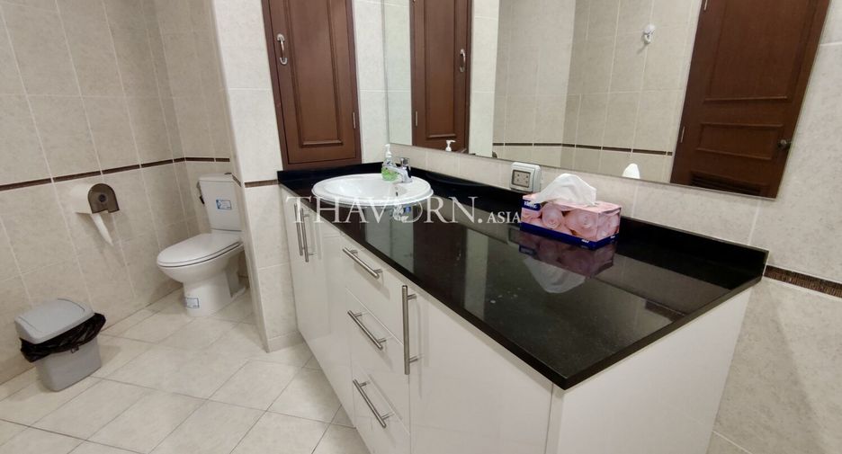 For sale 3 bedrooms condo in Bang Lamung, Chonburi