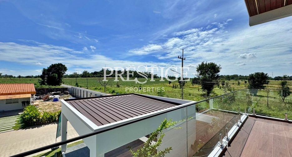 Casa en venta de 5 habitaciones en Bang Lamung, Chonburi